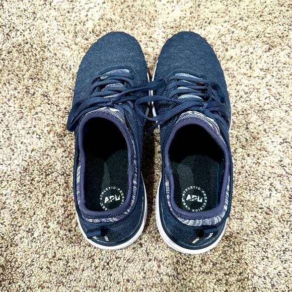 APL Women’s TechLoom Phantom Sneakers - Picture 2 of 8